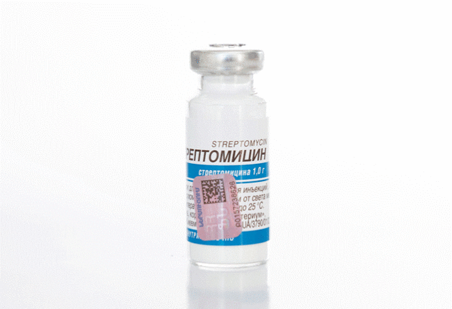Препарат стрептомицин на белом фоне